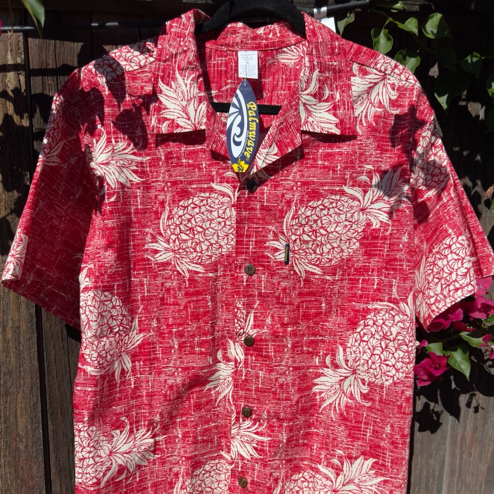 Red and White Men's hawaiian Shirt LARGE NWT